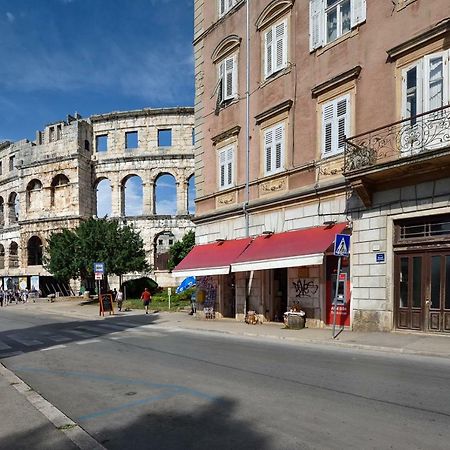 Apartment 20M From Arena Pula Luaran gambar