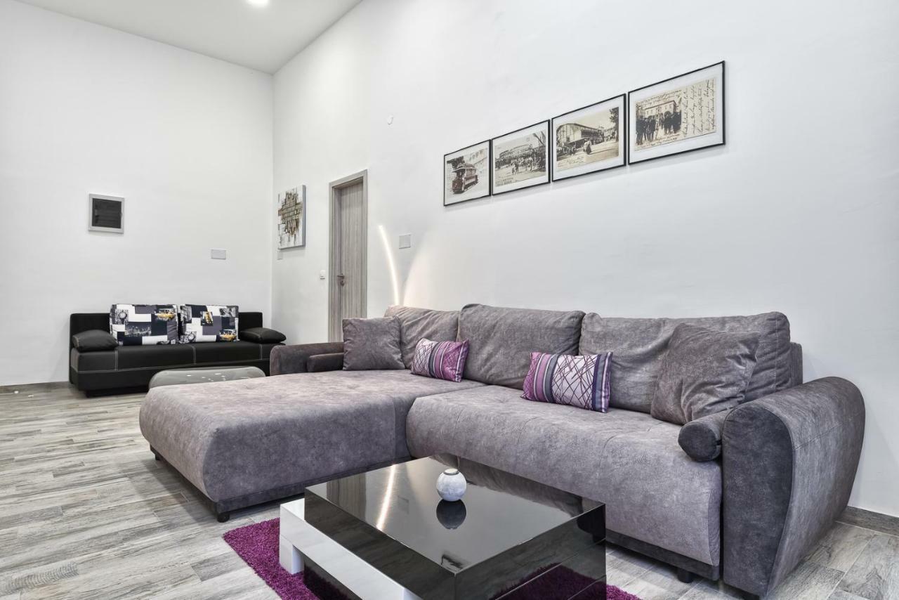 Apartment 20M From Arena Pula Luaran gambar